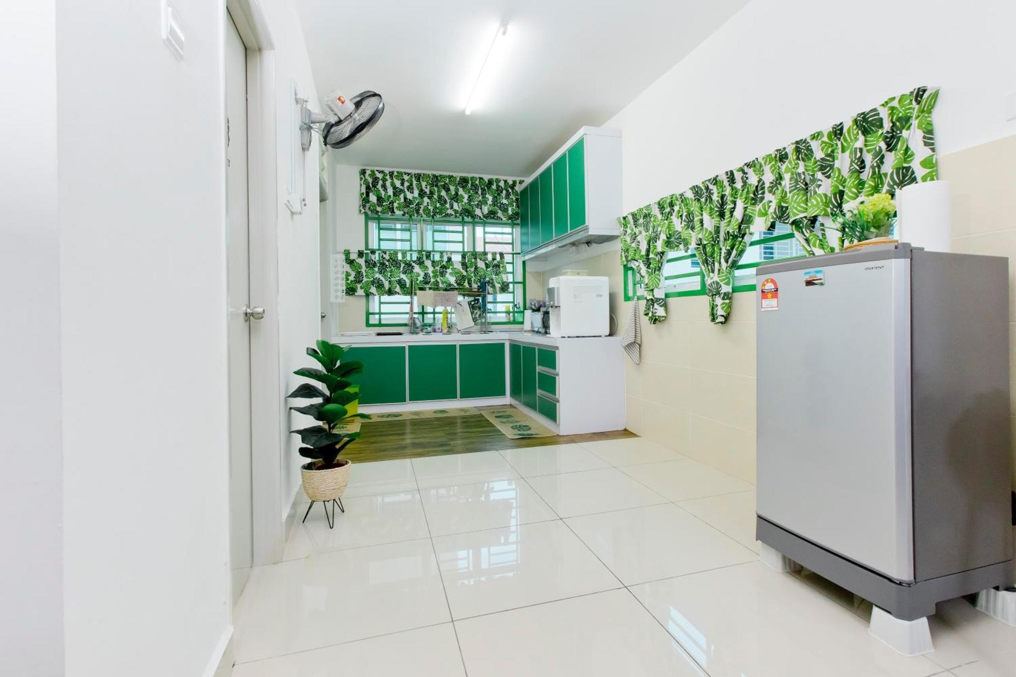 Desaru 16Pax Family With Private Mini Pool & Jacuzzi Villa โกตา ติงกี ภายนอก รูปภาพ