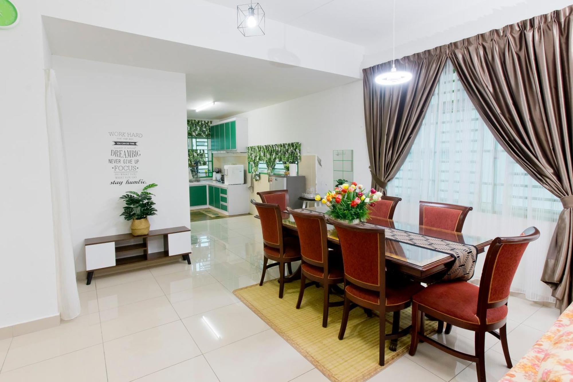Desaru 16Pax Family With Private Mini Pool & Jacuzzi Villa โกตา ติงกี ภายนอก รูปภาพ