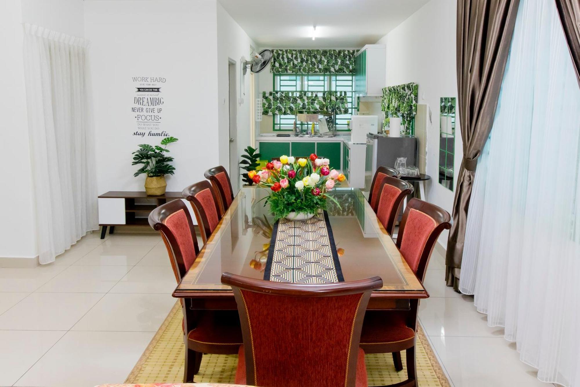 Desaru 16Pax Family With Private Mini Pool & Jacuzzi Villa โกตา ติงกี ภายนอก รูปภาพ